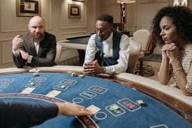 6667pc Live Casino ဝန်ဆောင်မှု — မြန်မာ Baccarat Dealer နှင့် Live Table